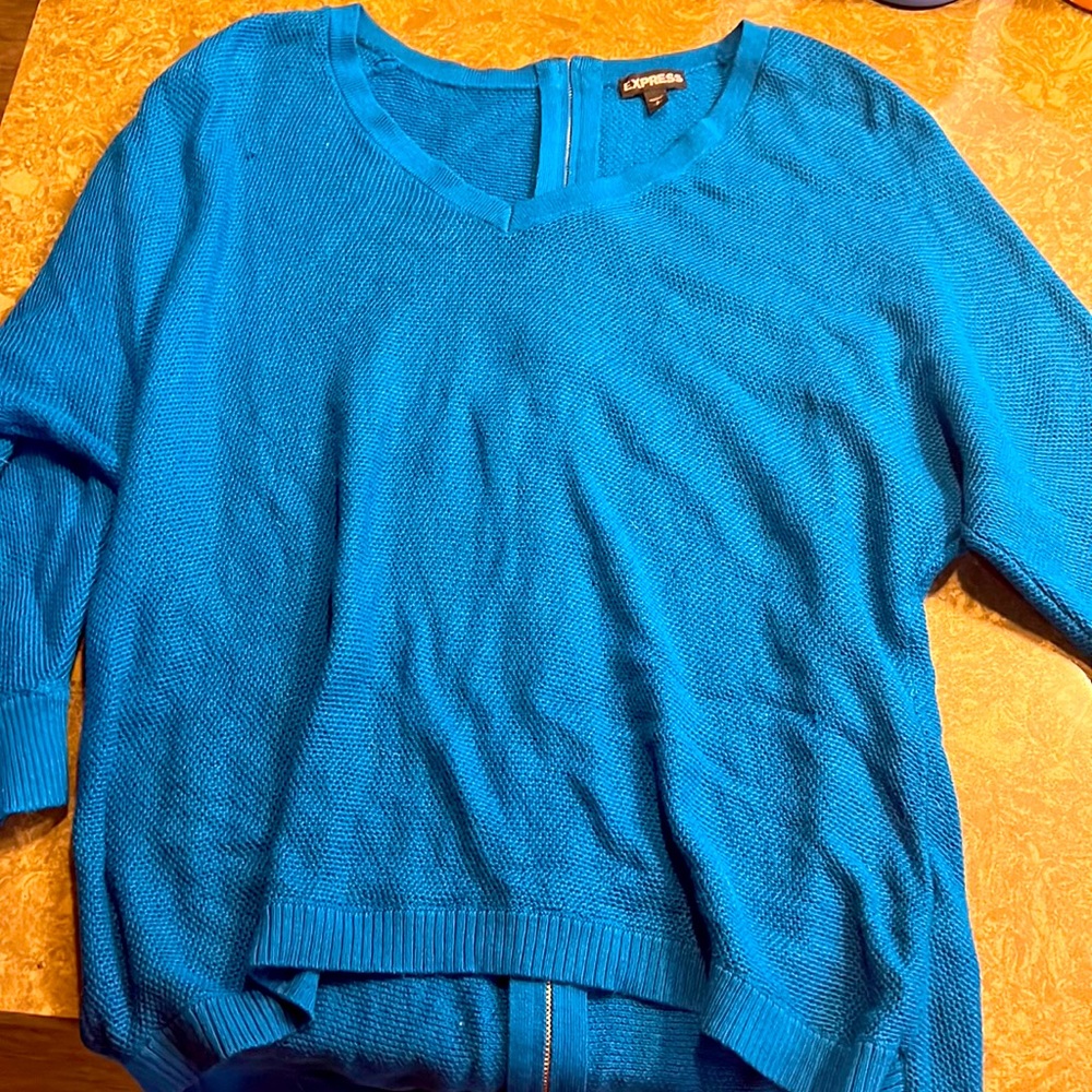 Express Small Sweater w/Zippered Back
